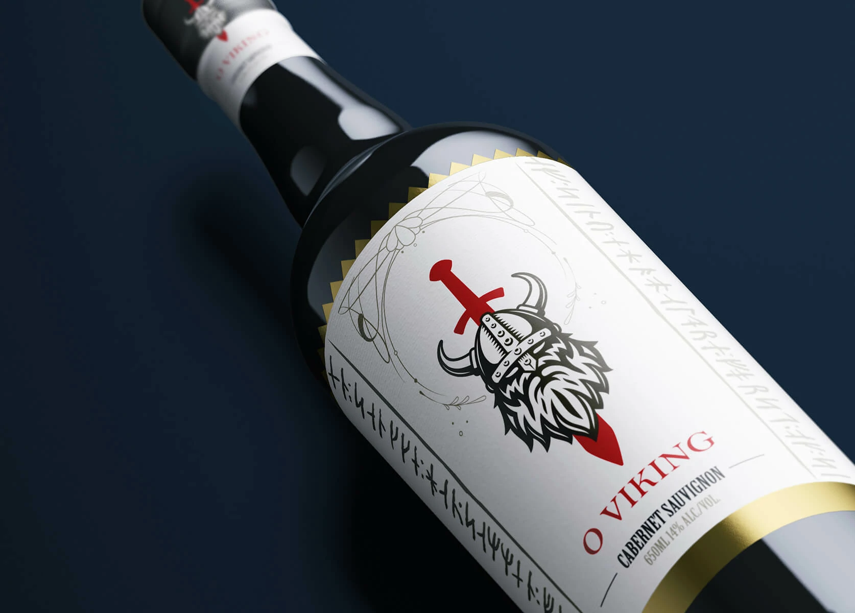 O Viking wine label close-up and bottle branding